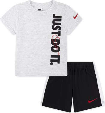 Nike JDI T-Shirt və Şortlu 2-Parçalı Dəsti YoxYox