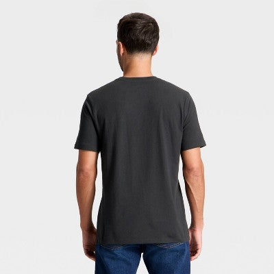 Goodfellow & Co Kişi Qısa Qollu Sled Dünya Turné Qrafik Köynəyi Qara XXL