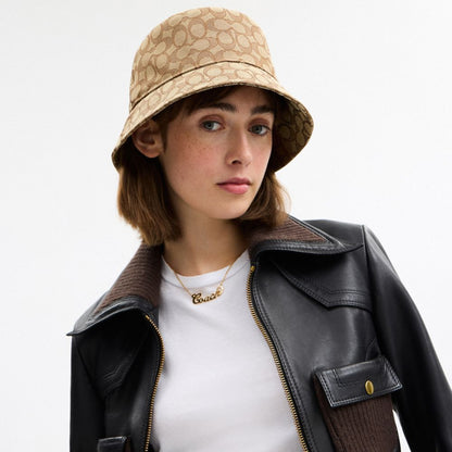 Coach Signature Jacquard Kova Şapkası