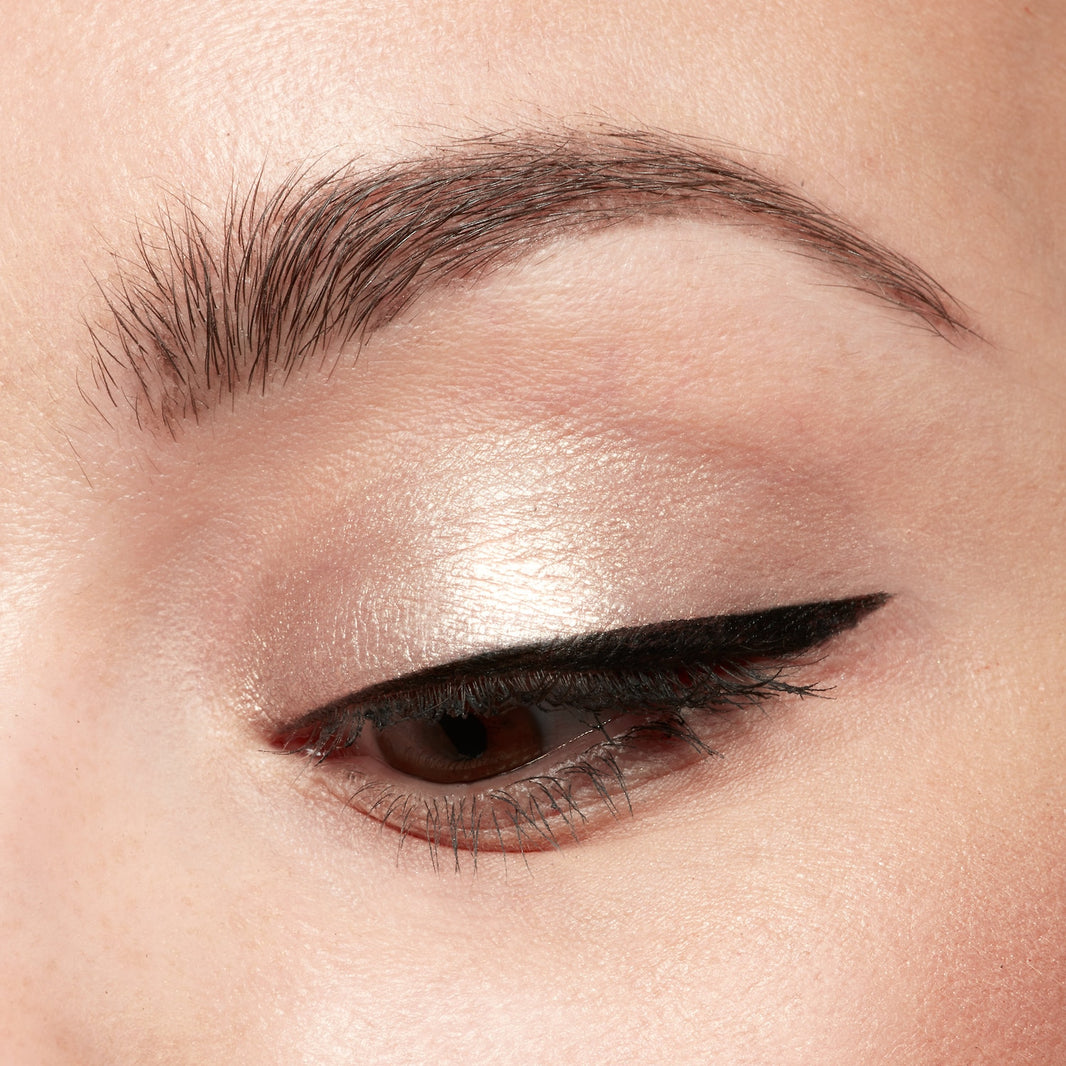 stila Shimmer & Glow Maye Göz Kölgəsi