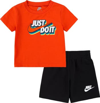 Nike Just Do It Qrafik Köynək və Tər Şortu Dəsti