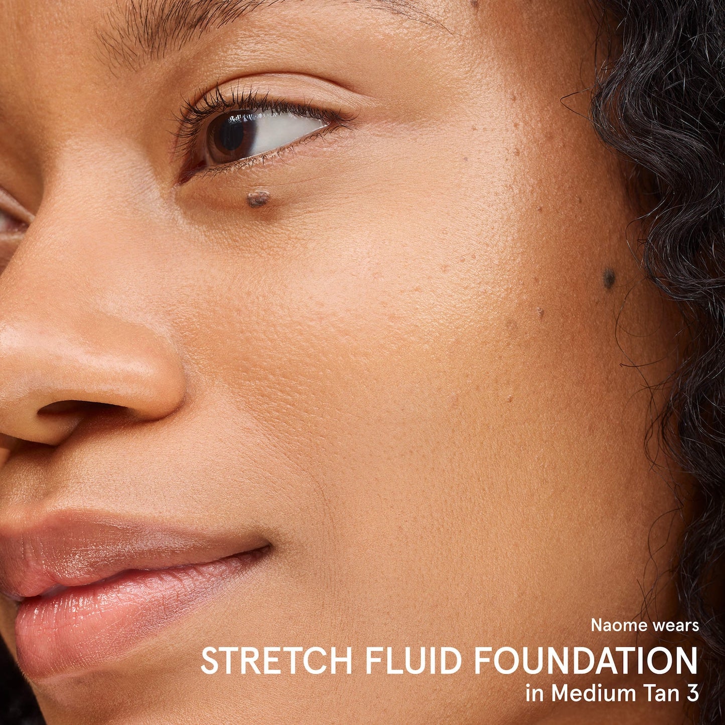 Glossier Stretch Fluid Tonal Krem Qurulaşdırıla Bilən Örtüklü