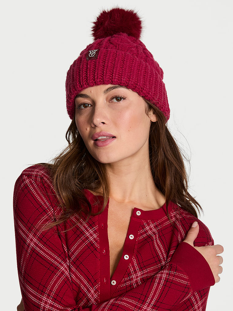Victoria's Secret Rahat Kabel Örgü Pompom Şapkası