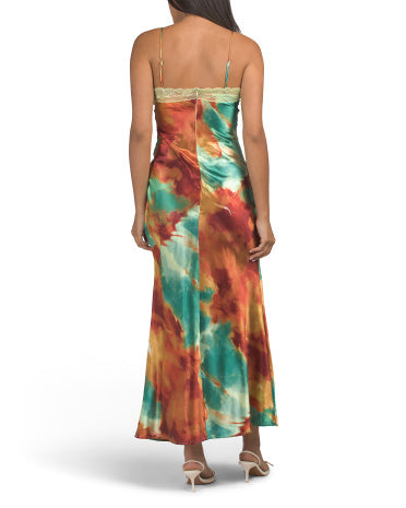 SELFIE LESLIE Saga Bust Keyhole Satin Maxi Geyim