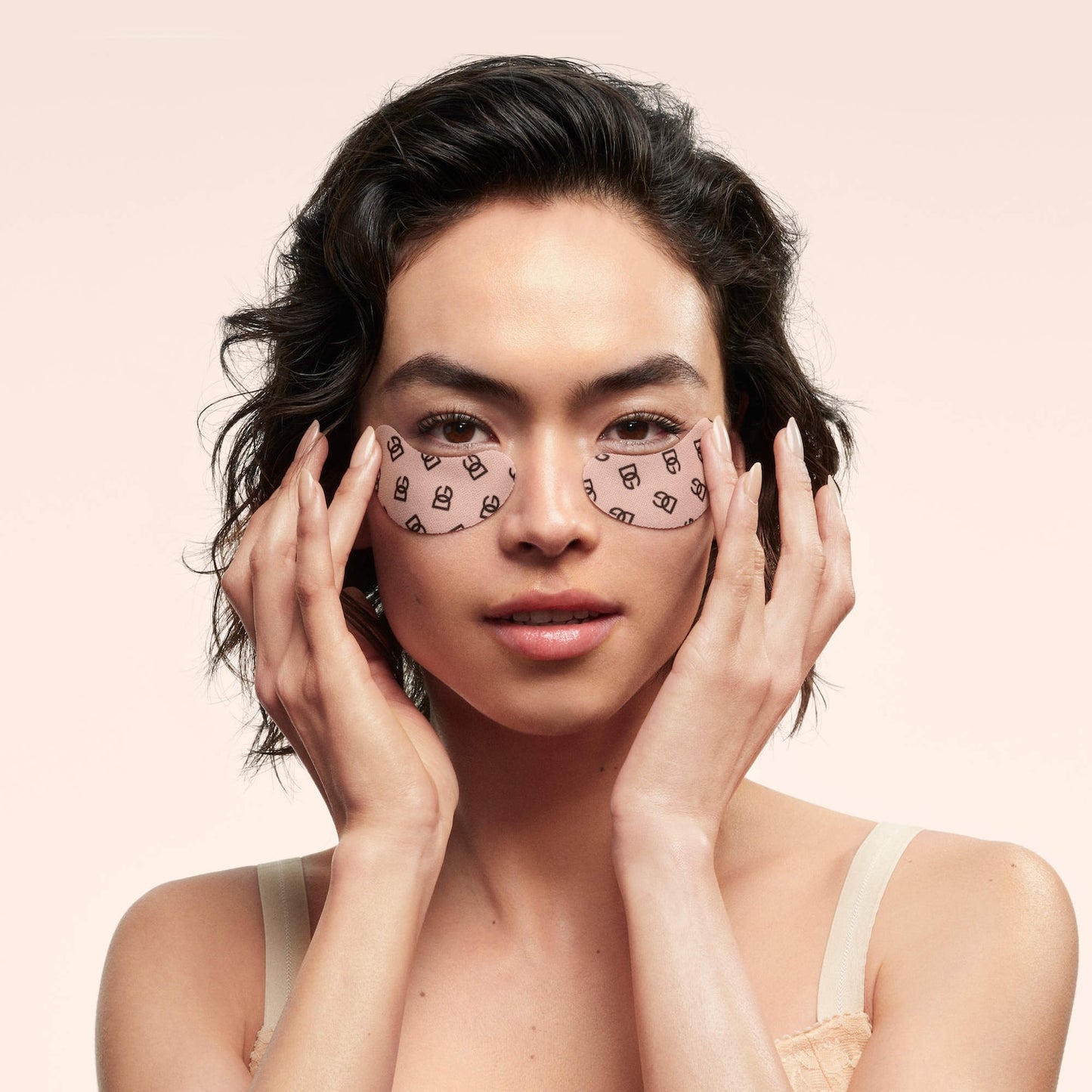 Dolce&Gabbana Qəhvə Ekstraktı və Adenosin Göz Yamaları