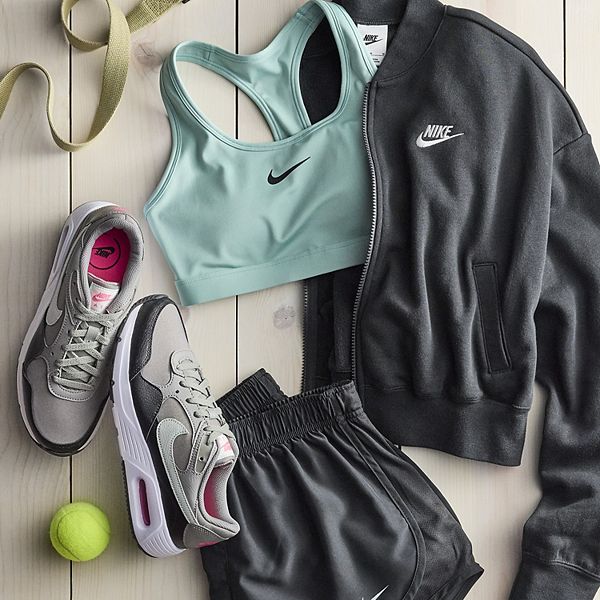 Nike Swoosh Qadın Orta Dəstək Yastrıqlı İdman Sutyen