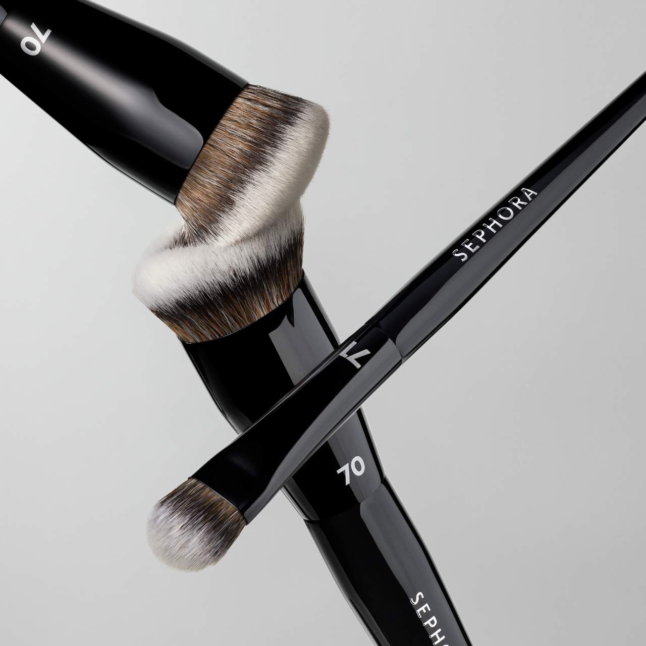 SEPHORA COLLECTION PRO Foundation Brush #70