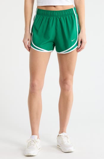 Nike Tempo Dri-FIT Orta Bel 3 İnç İdman Şortu