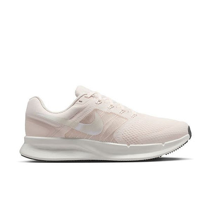Nike Run Swift 3 Qadın İdman Krossovkası