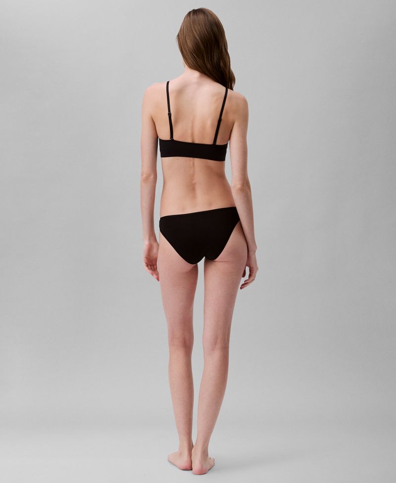 Calvin Klein Qadın Invisibles Gel Telli Yüngül Astarılı Büstiyer QF7142