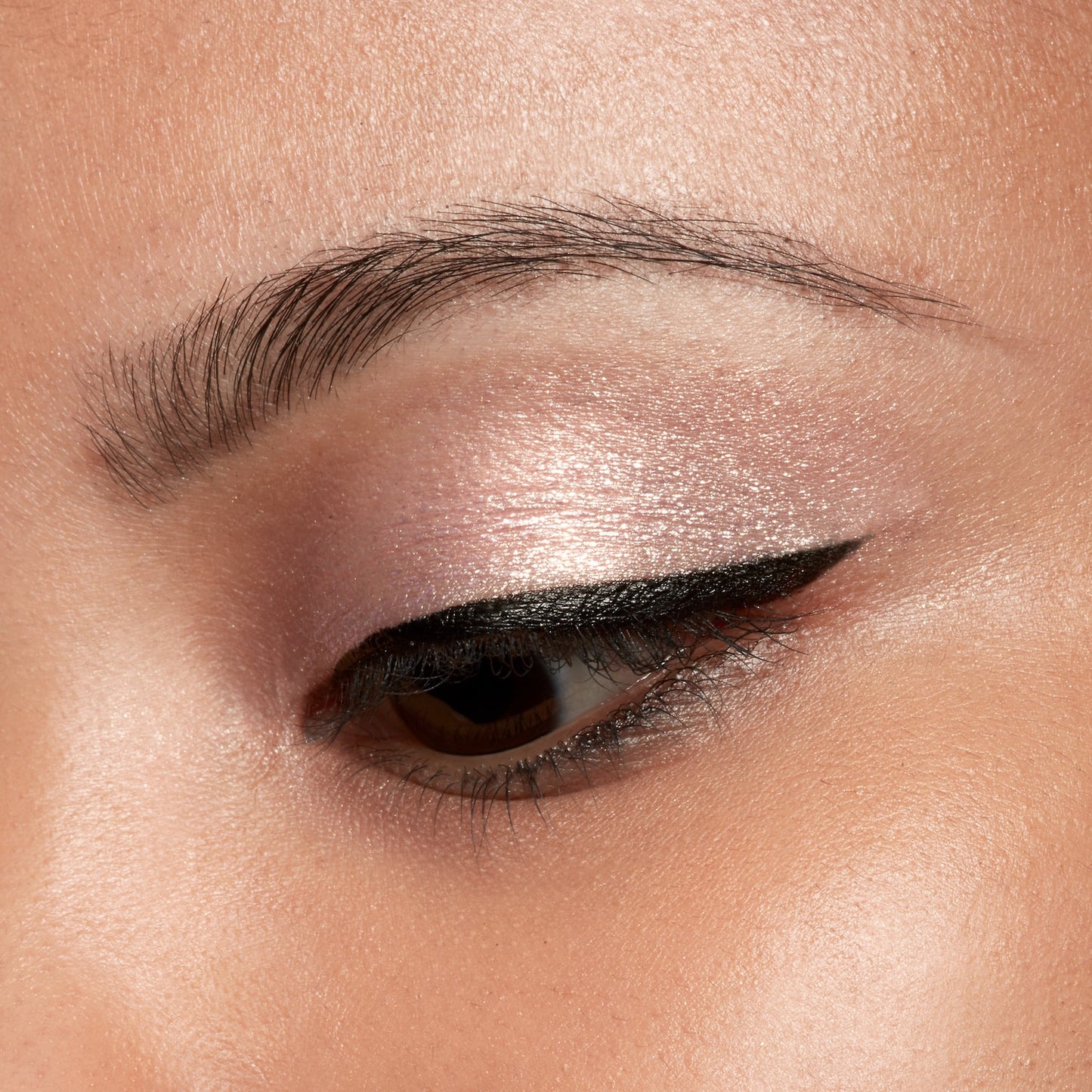 stila Shimmer & Glow Maye Göz Kölgəsi