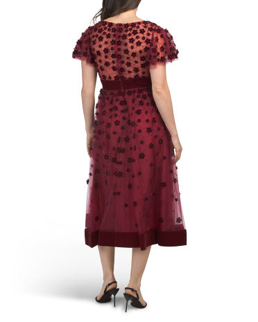 MAC DUGGAL Qısa Tənli Məxməri Geyim 3D Çiçək Detallı