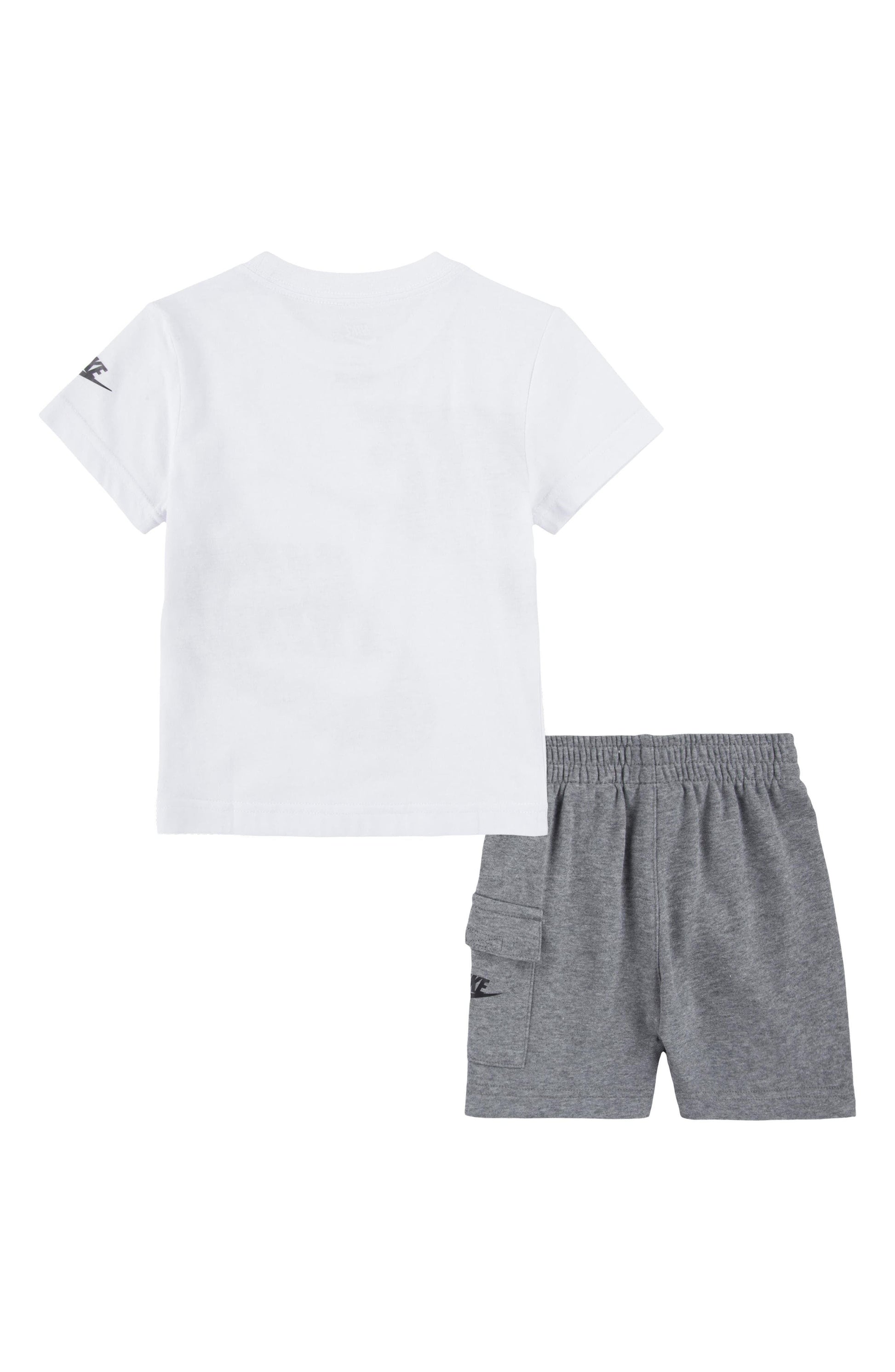 Nike Uşaq T-Shirt və Cargo Şortu Dəsti YoxYox