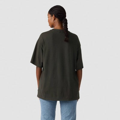 Levi's Qadın Qrafik Qısa Stack T-Köynəyi - Bütün Çəkmələr Tünd Qara M
