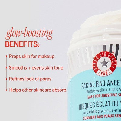 FIRST AID BEAUTY Həssas və Normal Dəri üçün Zərif Eksfoliyant Üz Pətləkləri - Ətrsiz - 28ct